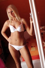 BlondieMausi